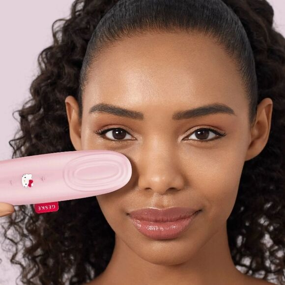 Geske X Hello Kitty Warm & Cool Eye Energizer 6-in-1 Depuffing Device - Picture 7 of 14